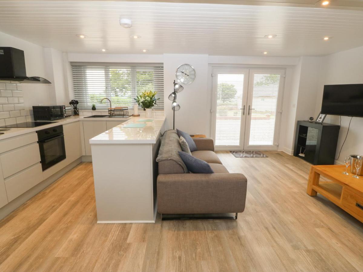 Bryn Eglwys Bach Villa Llanfairpwllgwyngyll Luaran gambar